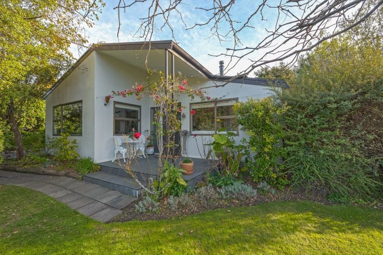 Photo of property in 34 James Cook Street, Havelock North, 4130