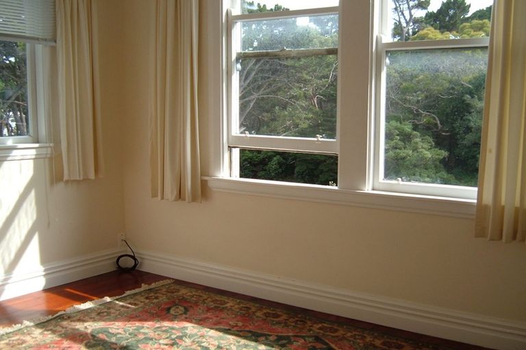 Photo of property in 2 Caprera Street, Melrose, Wellington, 6023