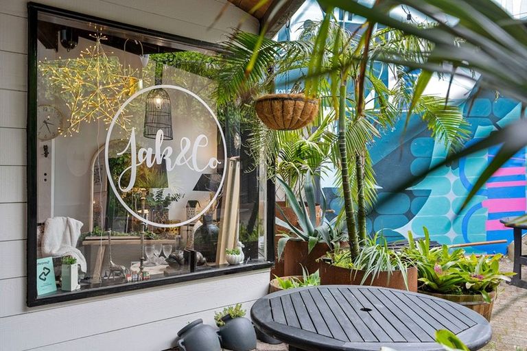 Photo of property in 2/5 Richmond Street, Fitzroy, New Plymouth, 4312