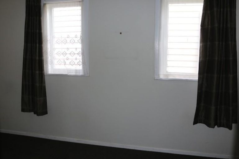 Photo of property in 12 Lyndhurst Street, Takaro, Palmerston North, 4412