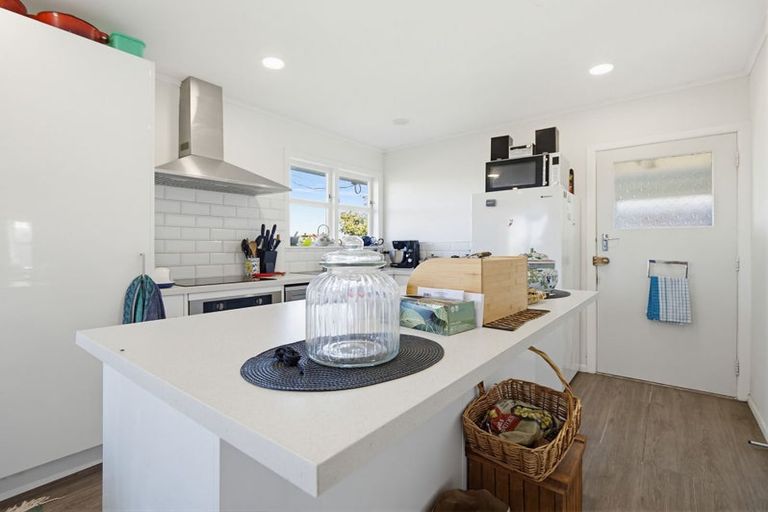Photo of property in 5 Minifie Avenue, Melville, Hamilton, 3206