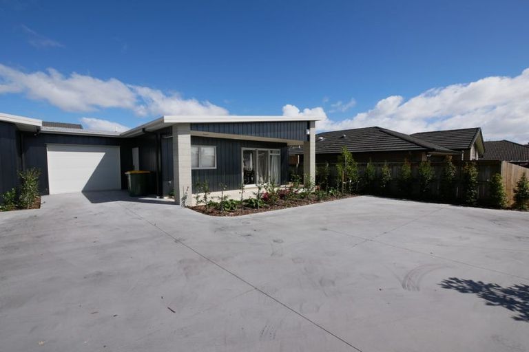 Photo of property in 5 Fiorano Place, Karaka, Papakura, 2113