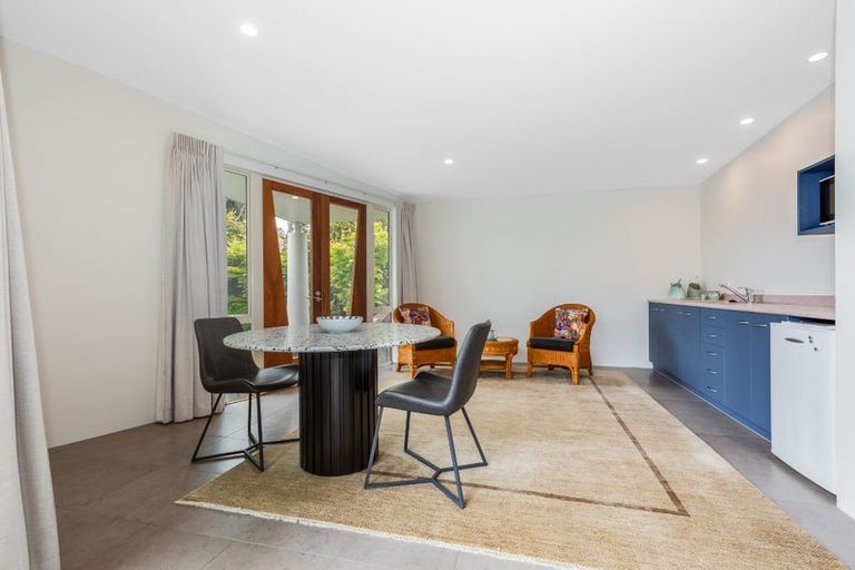 Photo of property in 10 Sunny Glen, Waikanae, 5036