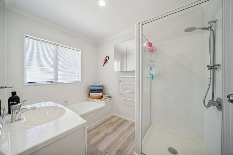 Photo of property in 3 The Masthead, Whitby, Porirua, 5024