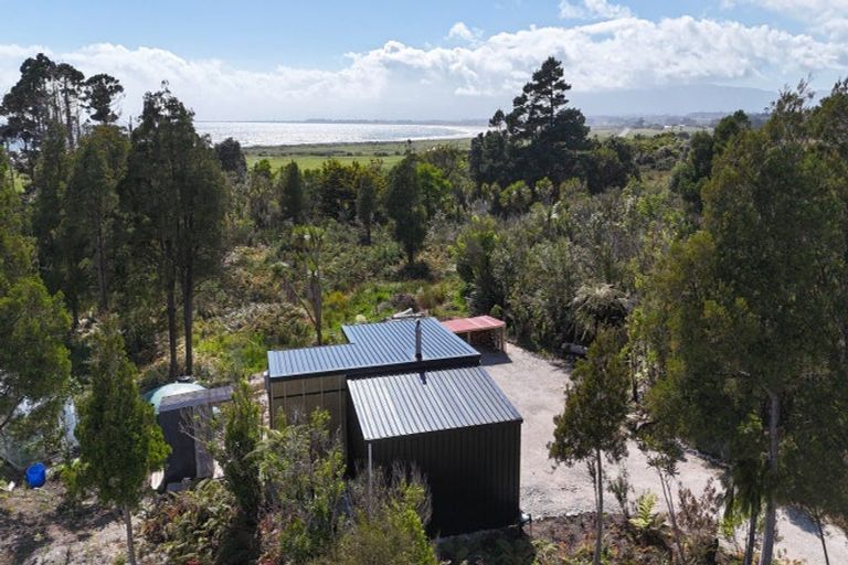 Photo of property in 902 Cape Foulwind Road, Cape Foulwind, 7892