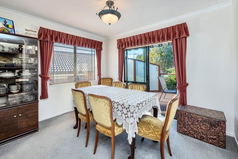 Photo of property in 4 San Lorenzo Rise, Henderson, Auckland, 0612