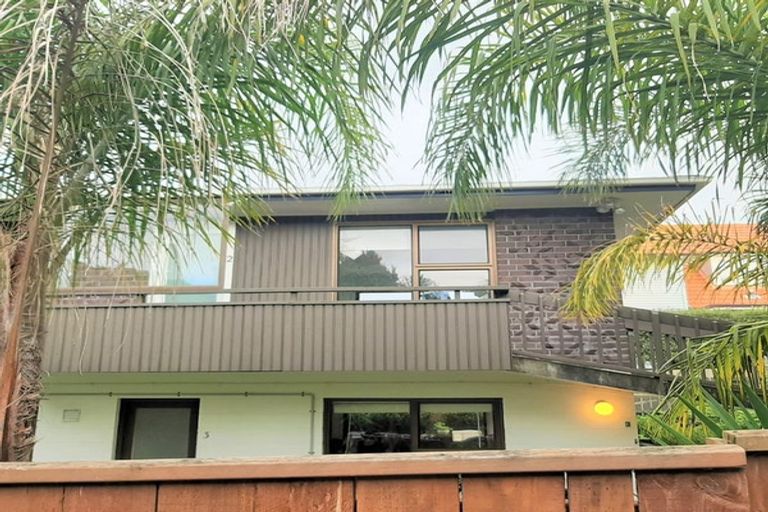 Photo of property in 2/59 Norwood Road, Bayswater, Auckland, 0622