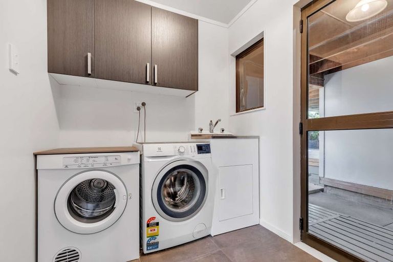 Photo of property in 28 Petrie Street, Pomare, Rotorua, 3015