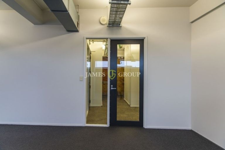 Photo of property in 33 Sale Street, Cockle Bay, Auckland, 2014