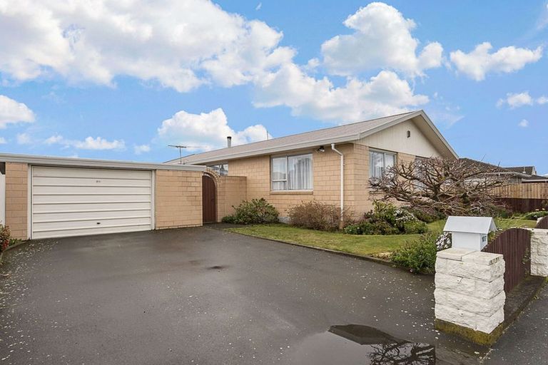 Photo of property in 107 Hay Street, Bromley, Christchurch, 8062