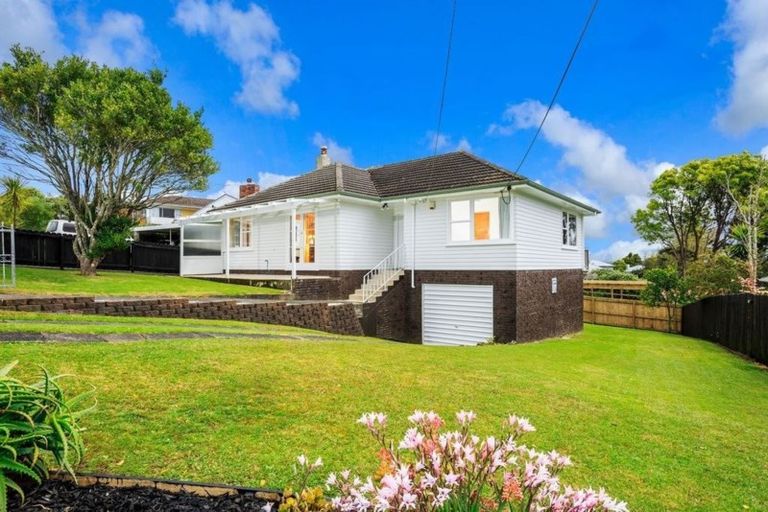 Photo of property in 2/52 Verran Road, Birkdale, Auckland, 0626