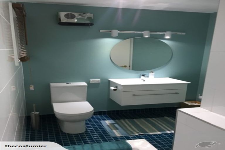 Photo of property in 130 Cannon Hill Crescent, Mount Pleasant, Christchurch, 8081