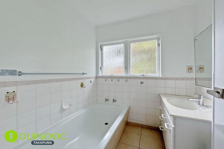 Photo of property in 1 Bryers Place, Bayview, Auckland, 0629