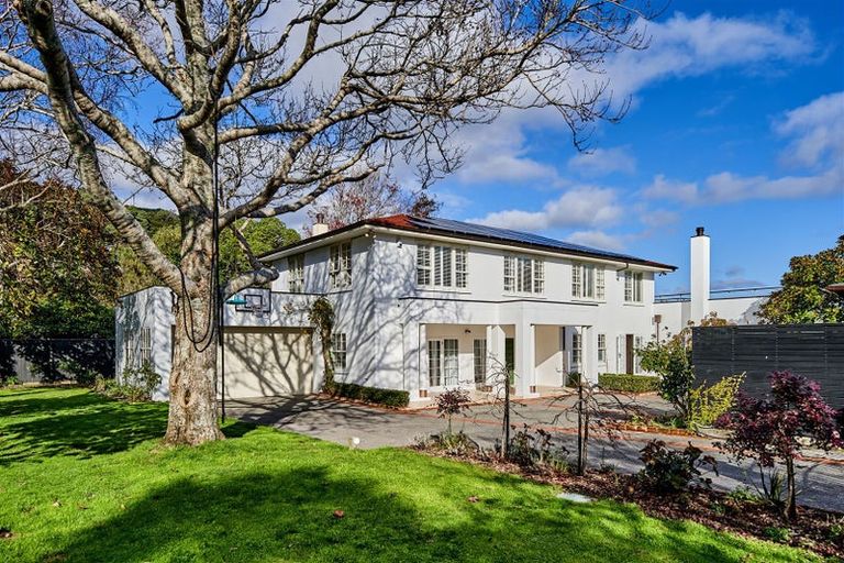 Photo of property in 25 Cheviot Road, Lowry Bay, Lower Hutt, 5013
