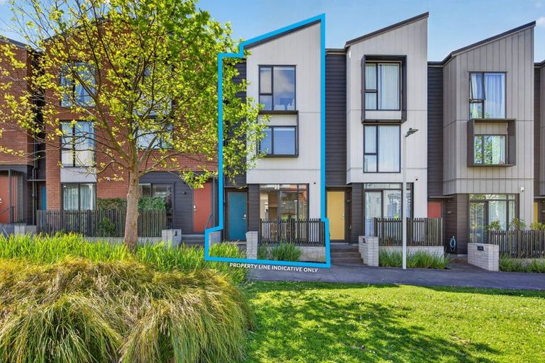 Photo of property in 46 Hobsonville Point Road, Hobsonville, Auckland, 0616