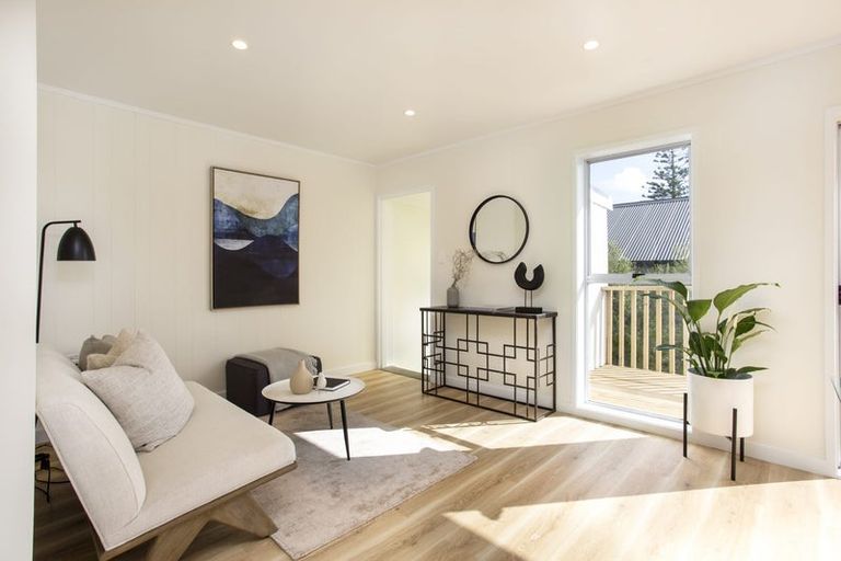 Photo of property in 4/34 Rewarewa Road, Te Atatu Peninsula, Auckland, 0610