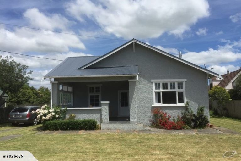 Photo of property in 6 Malcolm Street, Martinborough, 5711