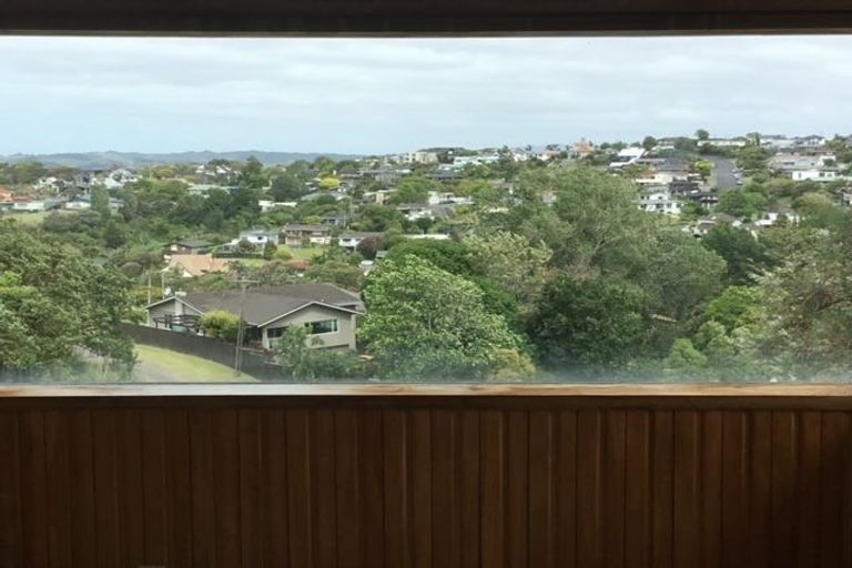 Photo of property in 153 Bleakhouse Road, Mellons Bay, Auckland, 2014