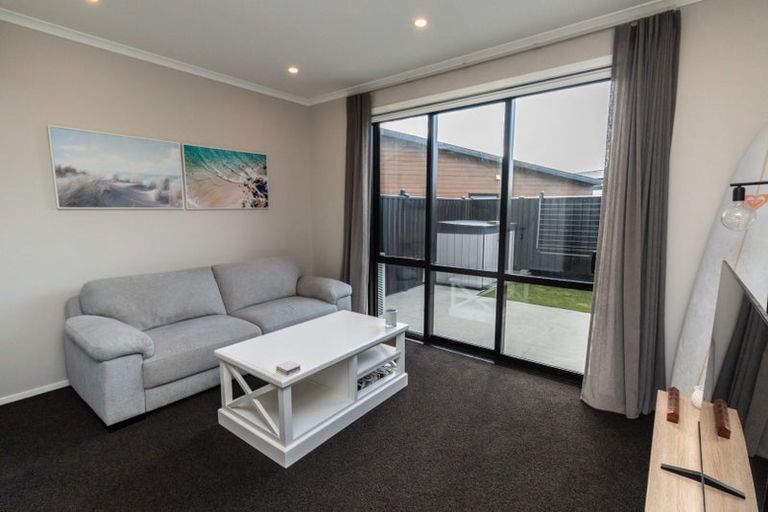 Photo of property in 8 Fitch Lane, Wallaceville, Upper Hutt, 5018