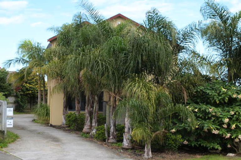 Photo of property in 14 Bard Place, Golflands, Auckland, 2013