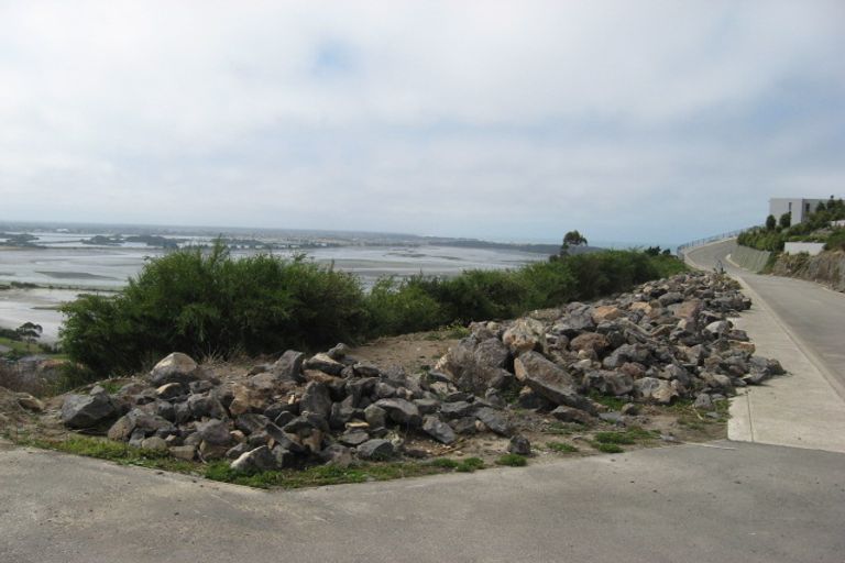 Photo of property in 9 Rifleman Lane, Redcliffs, Christchurch, 8081