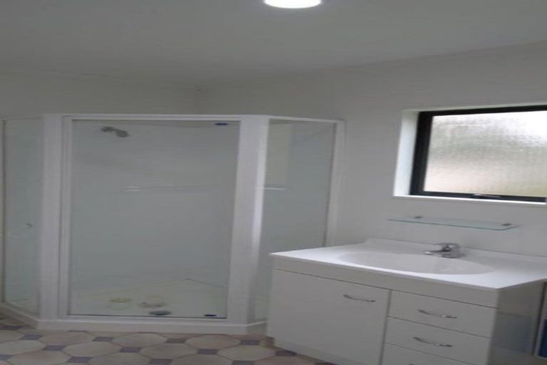 Photo of property in 25 Seaview Crescent, Picton, 7220