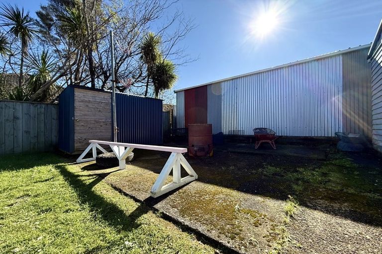 Photo of property in 27 Rimu Street, Naenae, Lower Hutt, 5011