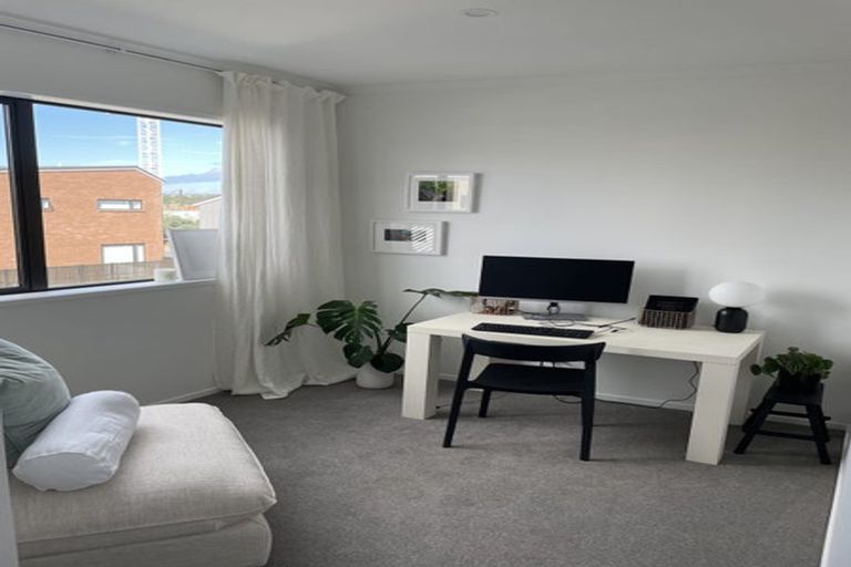 Photo of property in 31/1 Scott Road, Hobsonville, Auckland, 0616