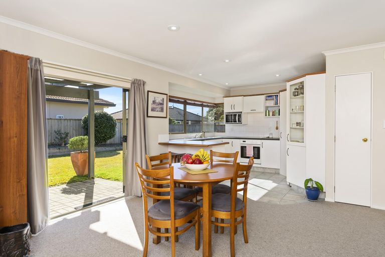Photo of property in 1 Peregrine Place, Welcome Bay, Tauranga, 3112