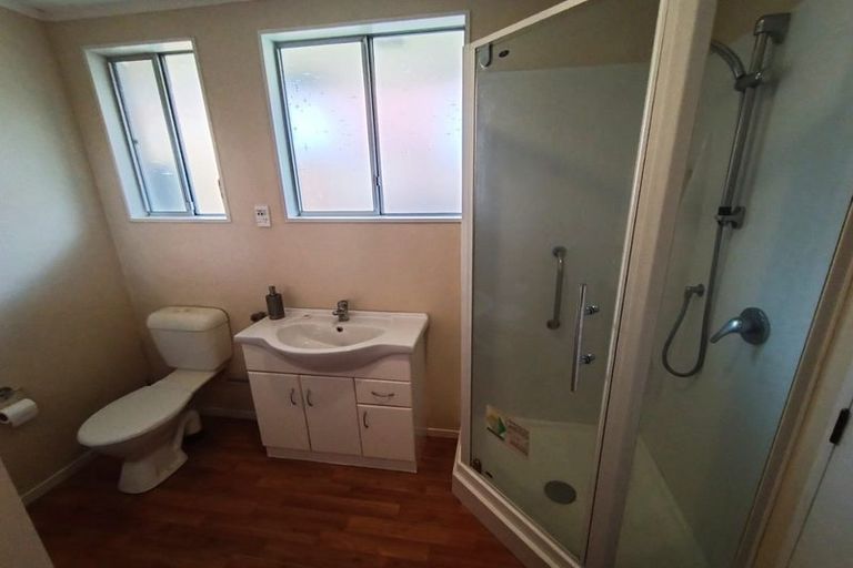 Photo of property in 2/45 Royal Street, Upper Hutt, 5018