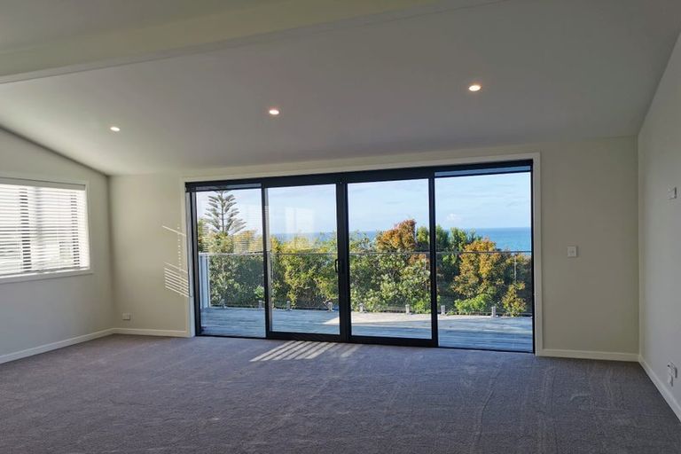 Photo of property in 77 Stratford Drive, Cable Bay, 0420