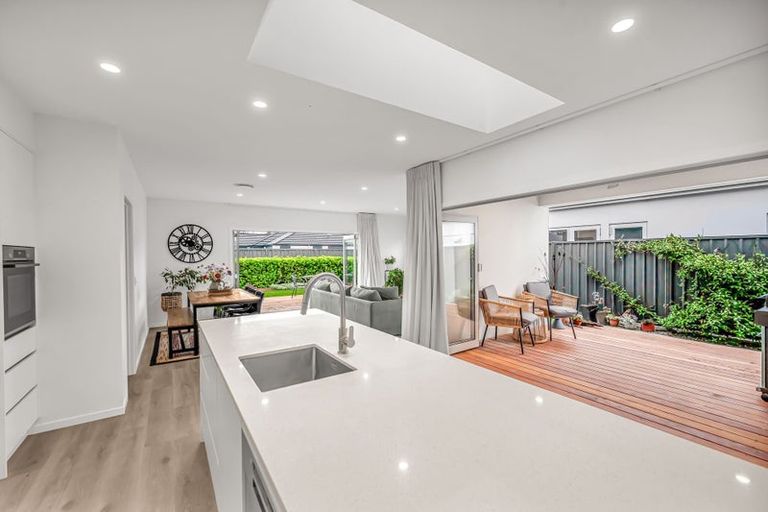 Photo of property in 47 Pelorus Avenue, Poraiti, Napier, 4112