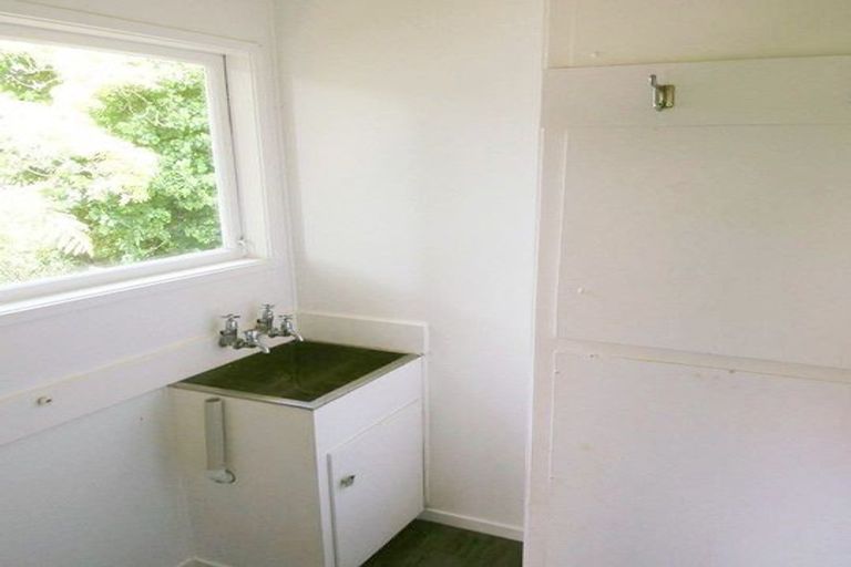 Photo of property in 38 Neal Avenue, Glenfield, Auckland, 0629