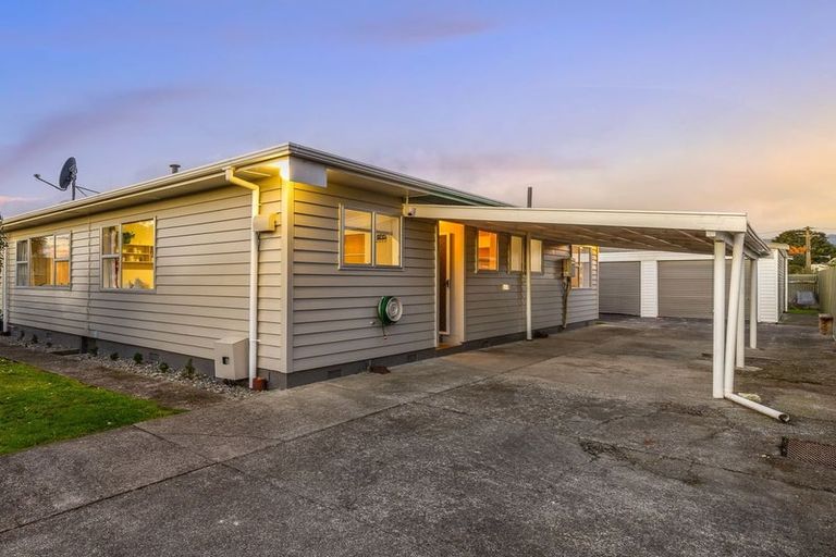 Photo of property in 52a Winchester Street, Levin, 5510