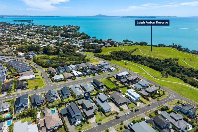 Photo of property in 32 Defender Crescent, Beachlands, Auckland, 2018