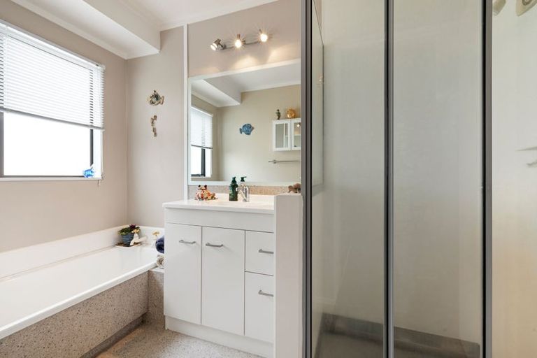 Photo of property in 43 Lansdowne Crescent, Glenview, Hamilton, 3206