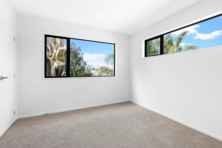 Photo of property in 19/12 Arney Road, Ranui, Auckland, 0612