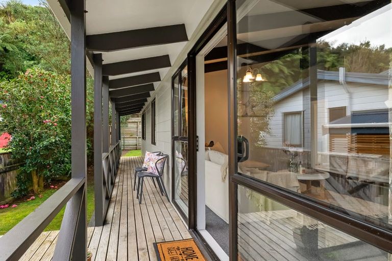 Photo of property in 105 Poplar Grove, Whalers Gate, New Plymouth, 4310