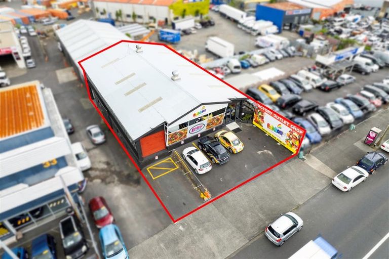 Photo of property in 25a Great South Road, Papakura, 2110