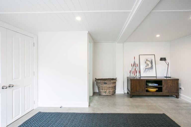 Photo of property in 19 May Avenue, Hospital Hill, Napier, 4110