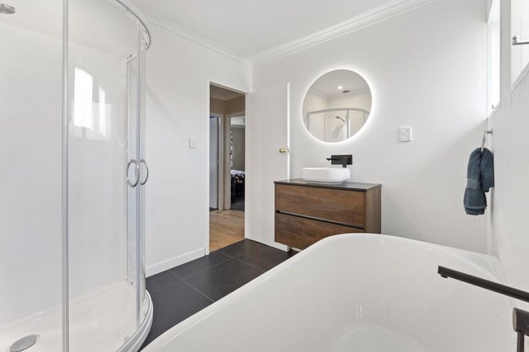 Photo of property in 119 Omata Road, Marfell, New Plymouth, 4310