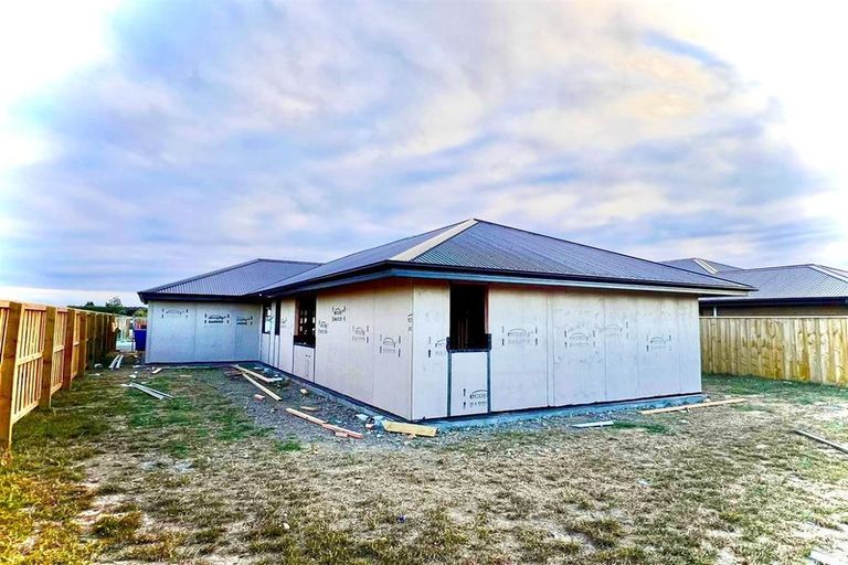 Photo of property in 38 Stackwood Avenue, Woodend, 7691