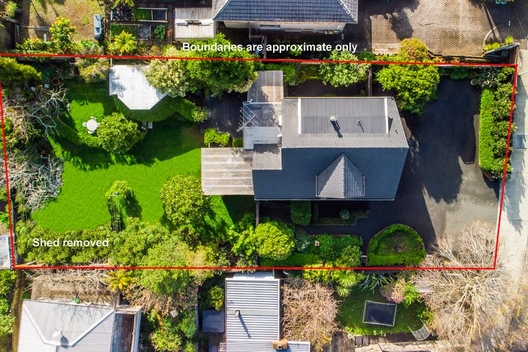 Photo of property in 8 Forrest Hill Road, Forrest Hill, Auckland, 0620