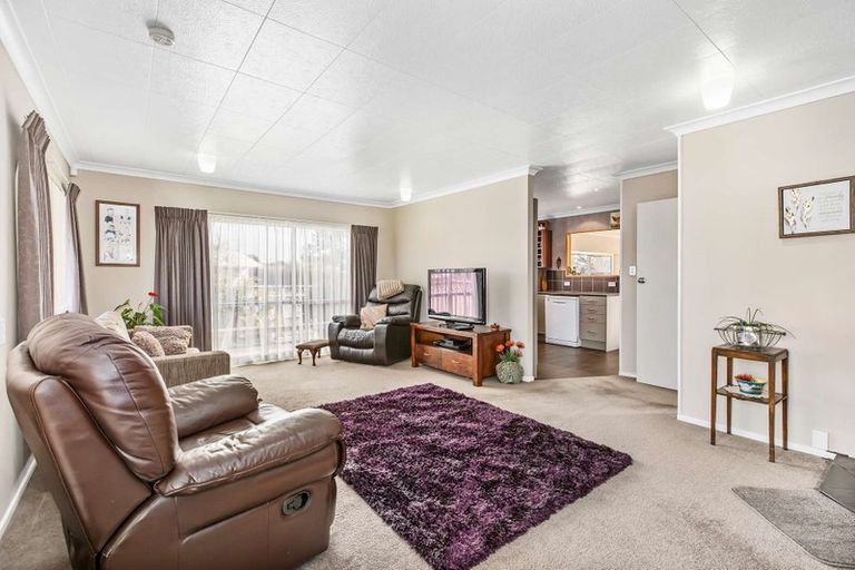 Photo of property in 14 Harbour Crest Drive, Waiuku, 2123