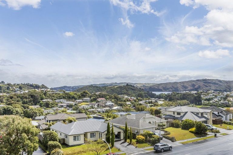 Photo of property in 8 Polestar Lane, Whitby, Porirua, 5024