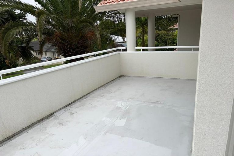 Photo of property in 46 Goldfinch Rise, Unsworth Heights, Auckland, 0632