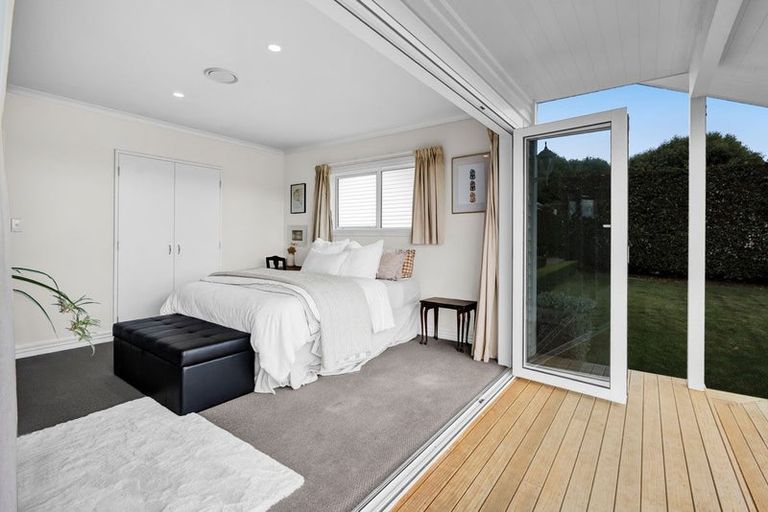 Photo of property in 167 Henwood Road, Paraite, New Plymouth, 4372