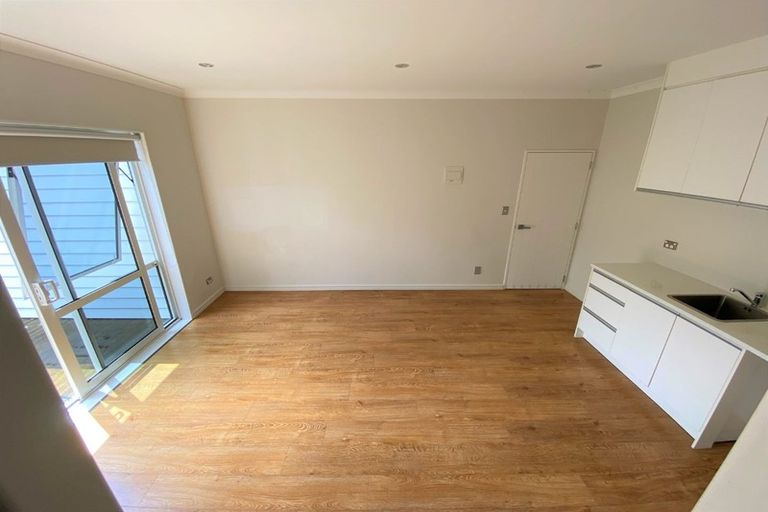 Photo of property in 21e Stamford Crescent, Flat Bush, Auckland, 2019