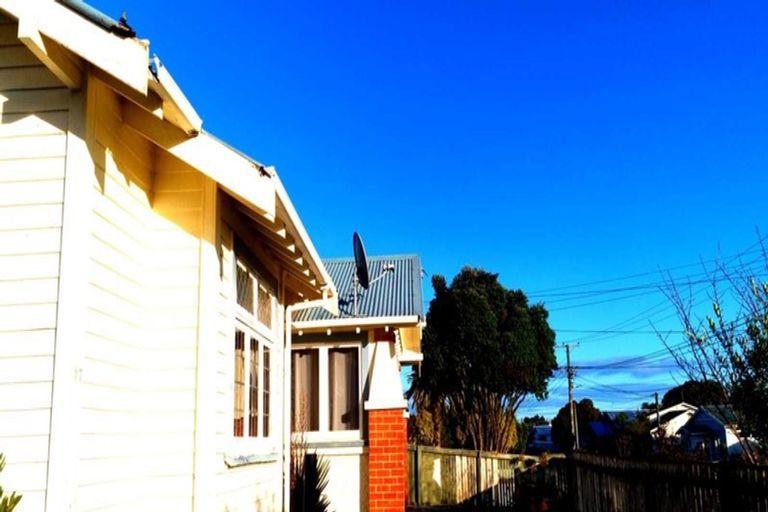 Photo of property in 17 Kawatiri Avenue, Gonville, Whanganui, 4501