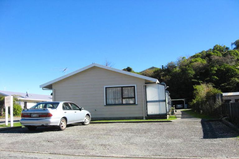 Photo of property in 16-28a Blackmore Street, Greymouth, 7805